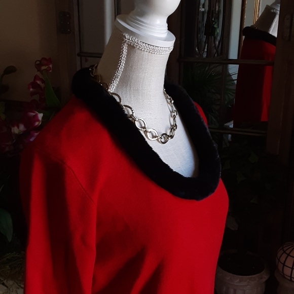 ETOILE, Rayon Blend, Scoop Fur Collar Pullover, Size Large - Picture 7 of 8